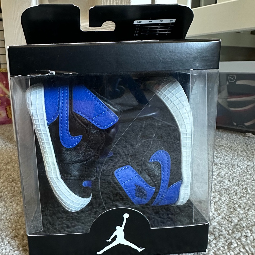 Jordan Crib booties Jordan 1 - size 2c blue black NIB